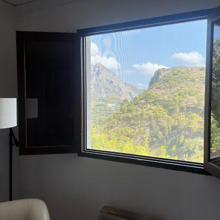 Casa Capelletes - Mediterranean Mountain Bolulla